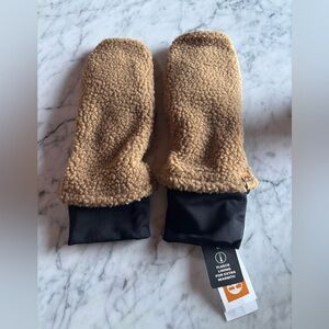 TIMBERLAND Sherpa Fleece Mittens with Black Accents